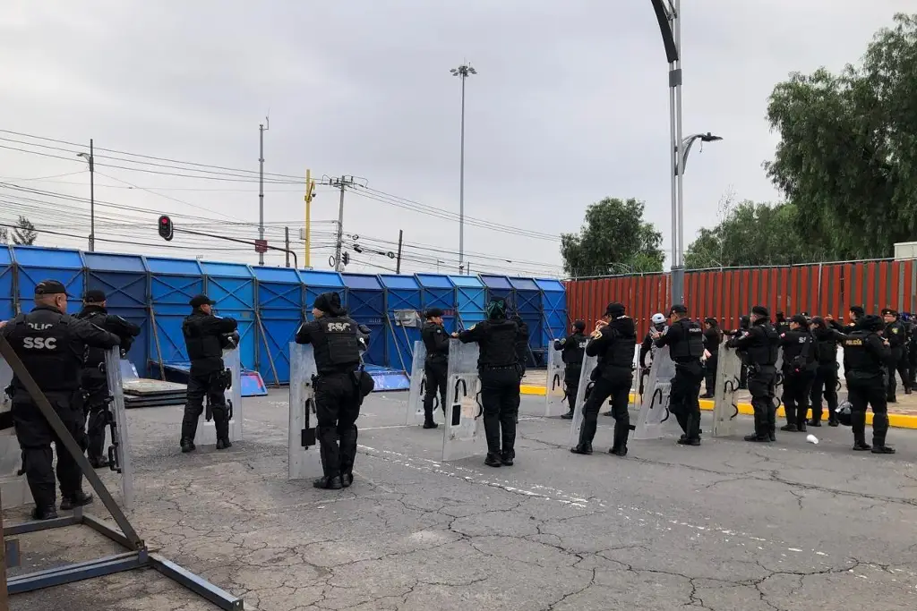 Imagen Blindan San Lázaro, previo a la protesta de Claudia Sheinbaum 