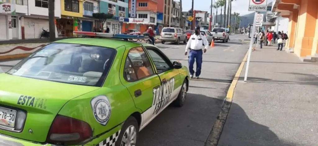 Imagen Nueva ley de tránsito en Veracruz se queda en el cajón hasta el próximo Congreso, revelan