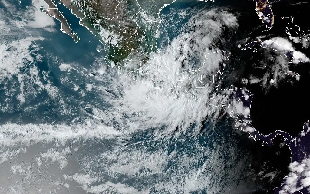 Imagen Prevén que depresión tropical Once-E evolucione a tormenta; dejará lluvias en Veracruz