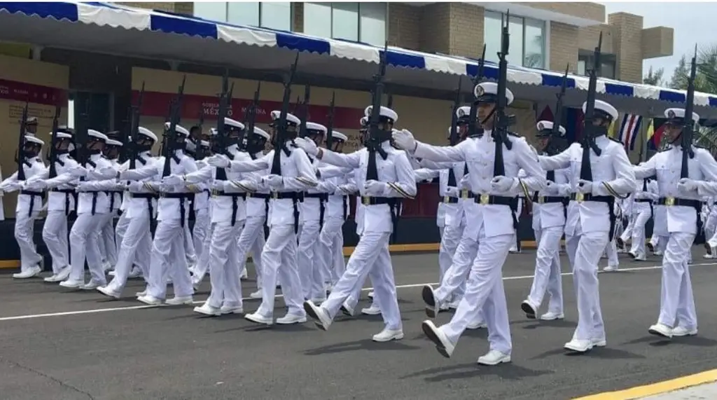 Imagen ¡Hoy es el Día de la Armada! En Veracruz, no te puedes perder el desfile