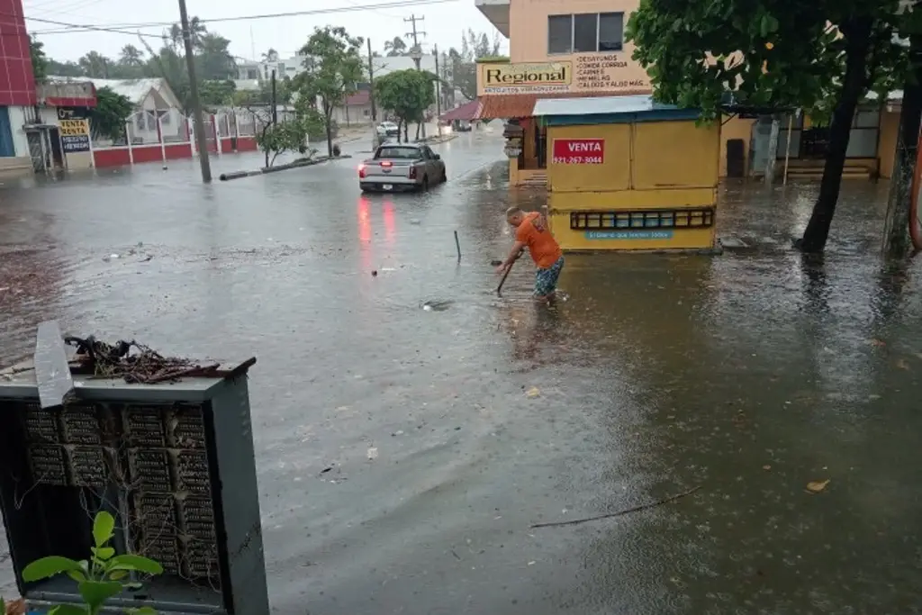 Imagen Lluvias dejan más de 5 mil 500 casas dañadas y casi 23 mil afectados en Coatzacoalcos