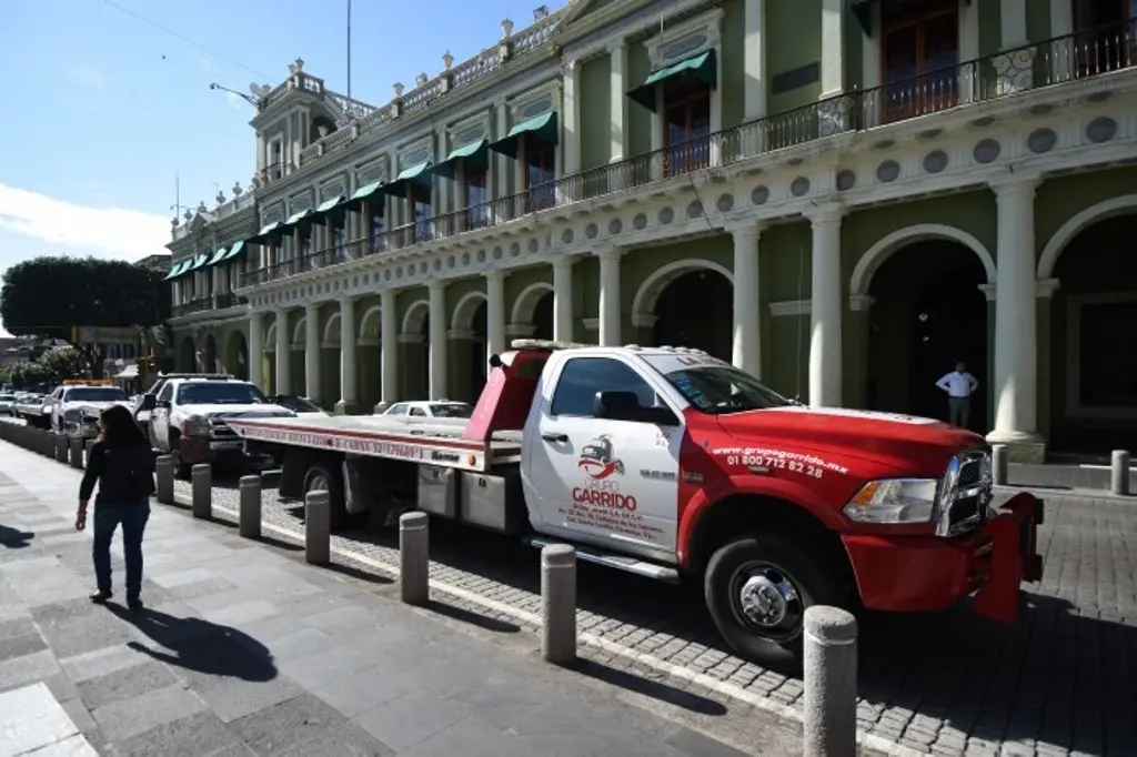 Imagen Iniciativa para regular grúas va por segunda vuelta al Congreso