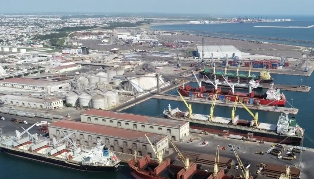 Imagen Cierran puerto de Veracruz por fuerte marejada 