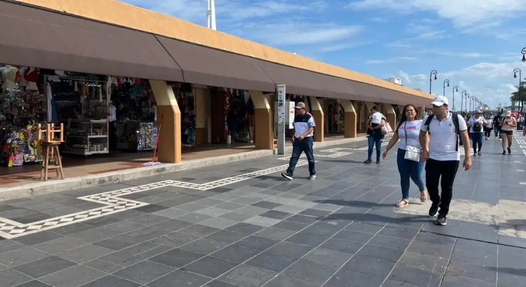 Imagen Así luce el mercado de artesanías previo a la demolición y mudanza a la Plaza Heroísmo Veracruzano