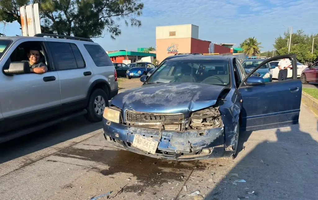 Imagen Menor de 11 años resulta herido en accidente en bulevar Fidel Velázquez de Veracruz 