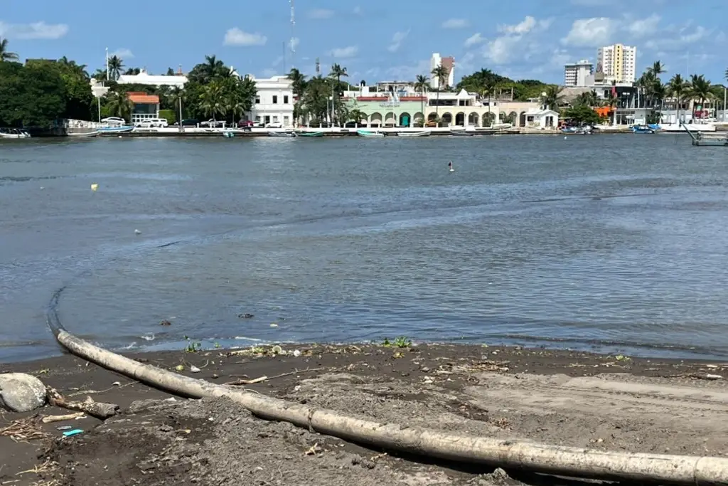 Imagen Concluyen trabajos de desazolve del río Jamapa en Boca del Río 