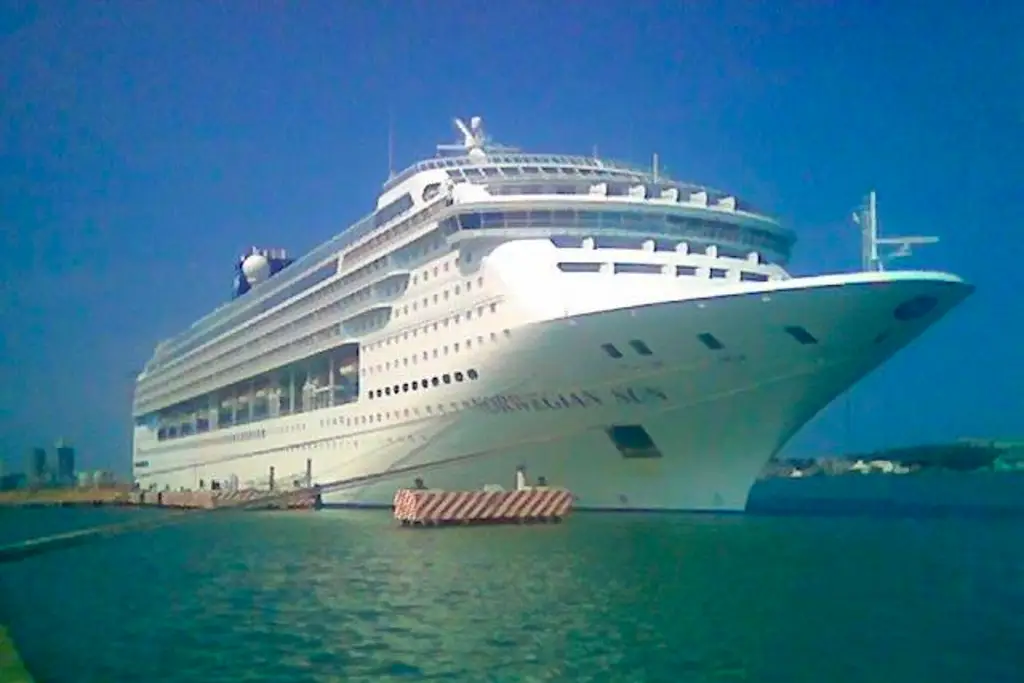 Imagen Buscan traer a Veracruz el crucero más grande del mundo 