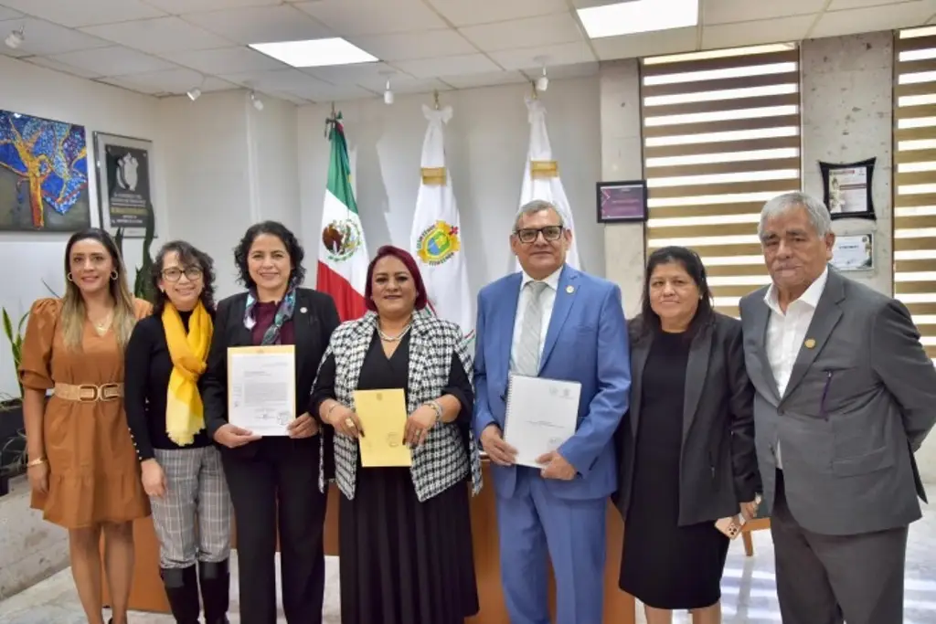 Imagen Congreso recibe iniciativa para reformar Ley Orgánica de la UV