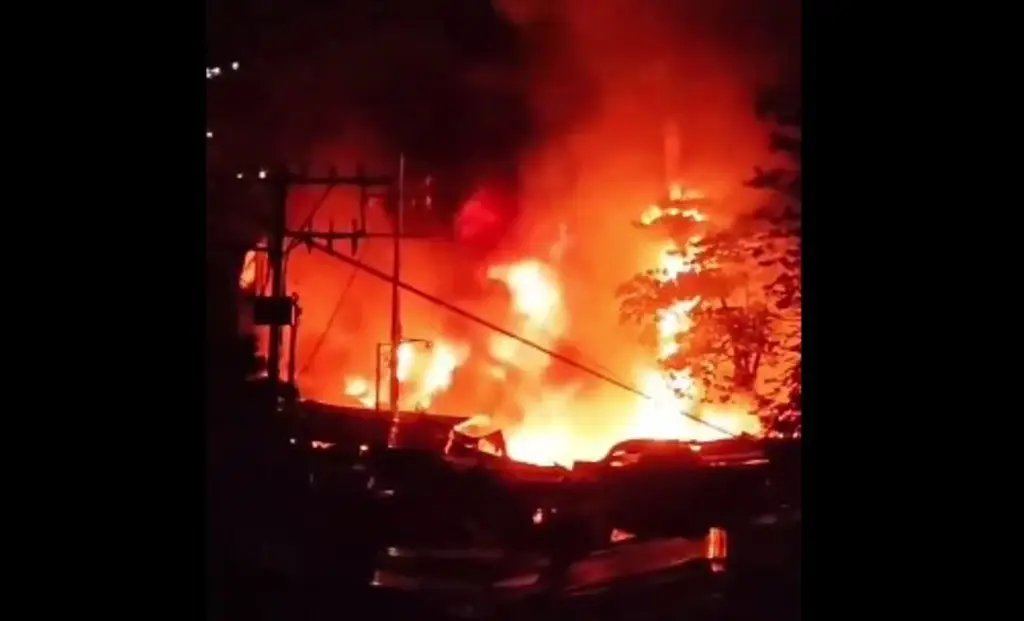 Imagen Incendio arrasa con mercado central de Acapulco, la madrugada de este viernes