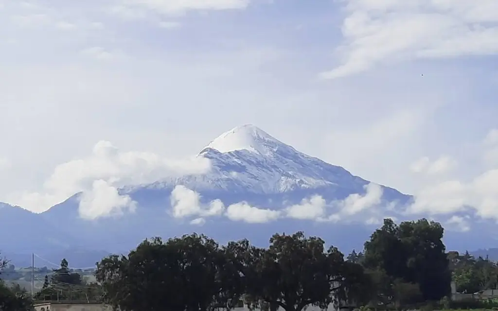 Imagen Pico de Orizaba se viste de blanco, toma en cuenta estos tips si vas a visitarlo