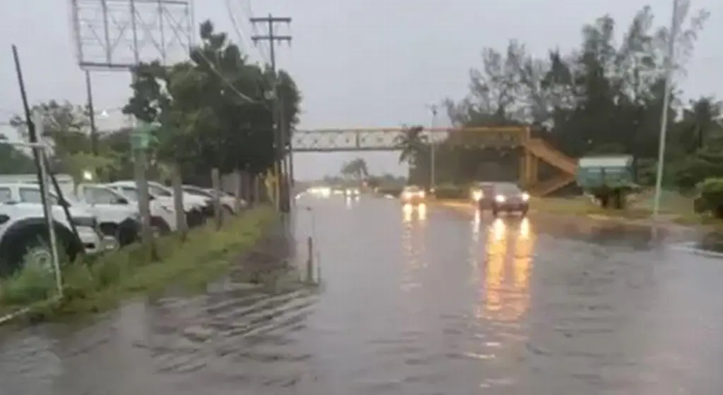 Imagen Así luce la entrada al fraccionamiento Laguna Real en Veracruz 