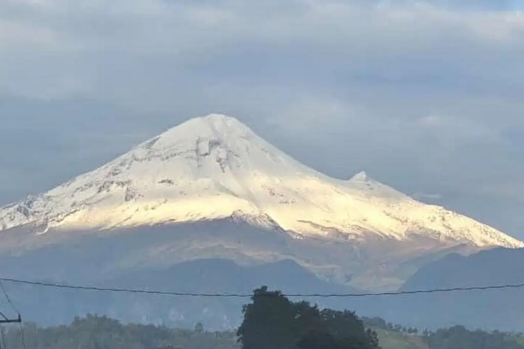 Imagen Registran la primera nevada en el Pico de Orizaba (+Fotos)
