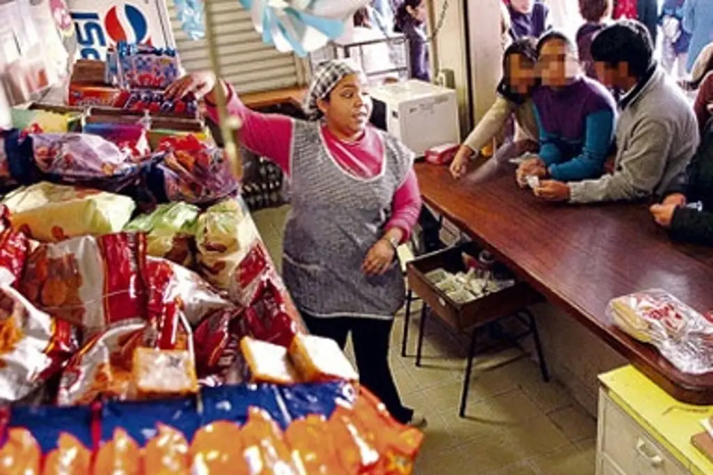 Imagen Ponen fecha límite para venta de comida chatarra en escuelas