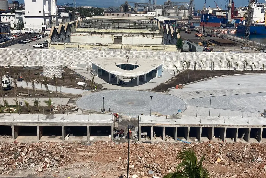 Imagen Fotos: Así avanza construcción de nueva plaza en el malecón de Veracruz