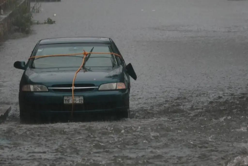 Imagen Lluvias dejan afectaciones en viviendas de Puente Moreno