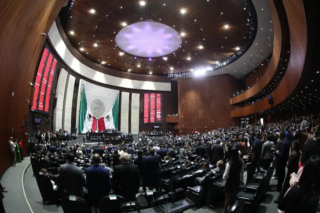 Imagen Cámara de Diputados recibe minuta de inimpugnabilidad de reformas a la Constitución