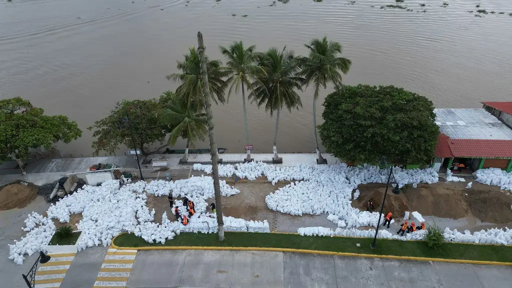 Imagen ¿Cuándo alcanzarían su nivel máximo de desbordamiento los ríos Papaloapan y Coatzacoalcos?