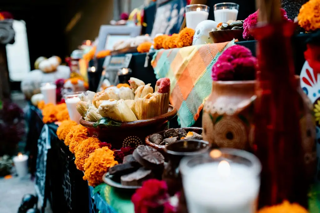 Imagen ¿A quiénes se pone la ofrenda de Día de Muertos hoy 28 de octubre? 