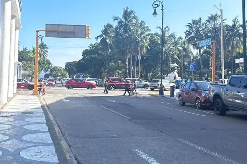 Imagen ¡Tome precauciones! Hay cierre vial en avenida Independencia de Veracruz 