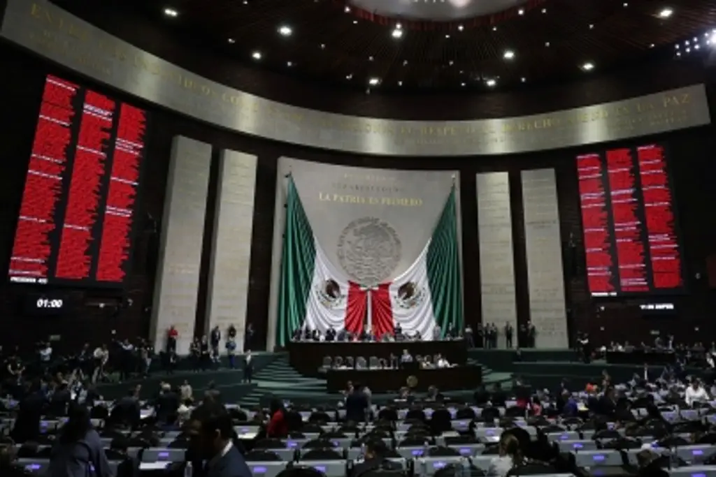 Imagen Diputados declaran validez de reforma sobre 'supremacía constitucional'; pasa al Senado