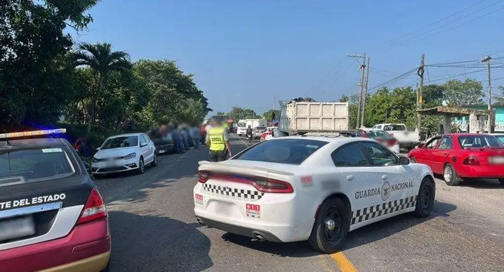 Imagen Cierre total de circulación en ambos sentidos en esta autopista de Veracruz