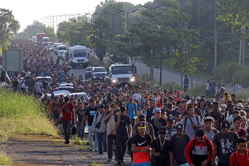 Imagen Miles de migrantes salen en caravana desde Chiapas; buscan llegar a EU