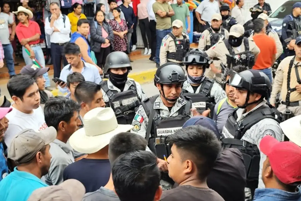 Imagen Habitantes exigen destitución de delegado de Tránsito; bloquean accesos a Zongolica, Veracruz