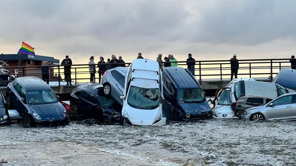 Imagen Graves inundaciones afectan Cadaqués, en Girona, España (+Video)