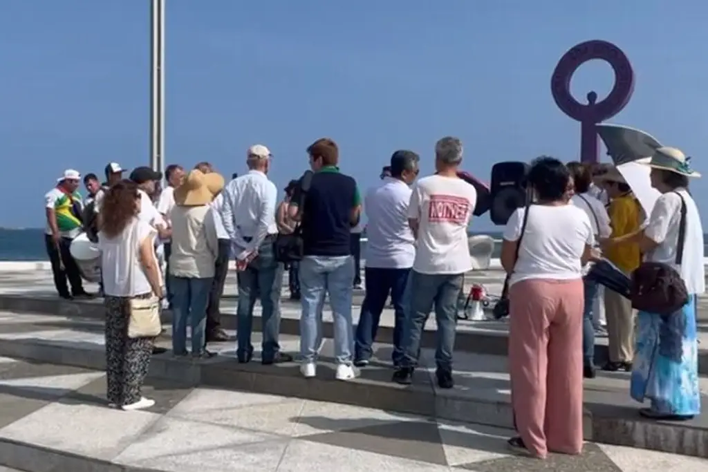 Imagen Con manifestación, en Veracruz así expresan su rechazo a las reformas