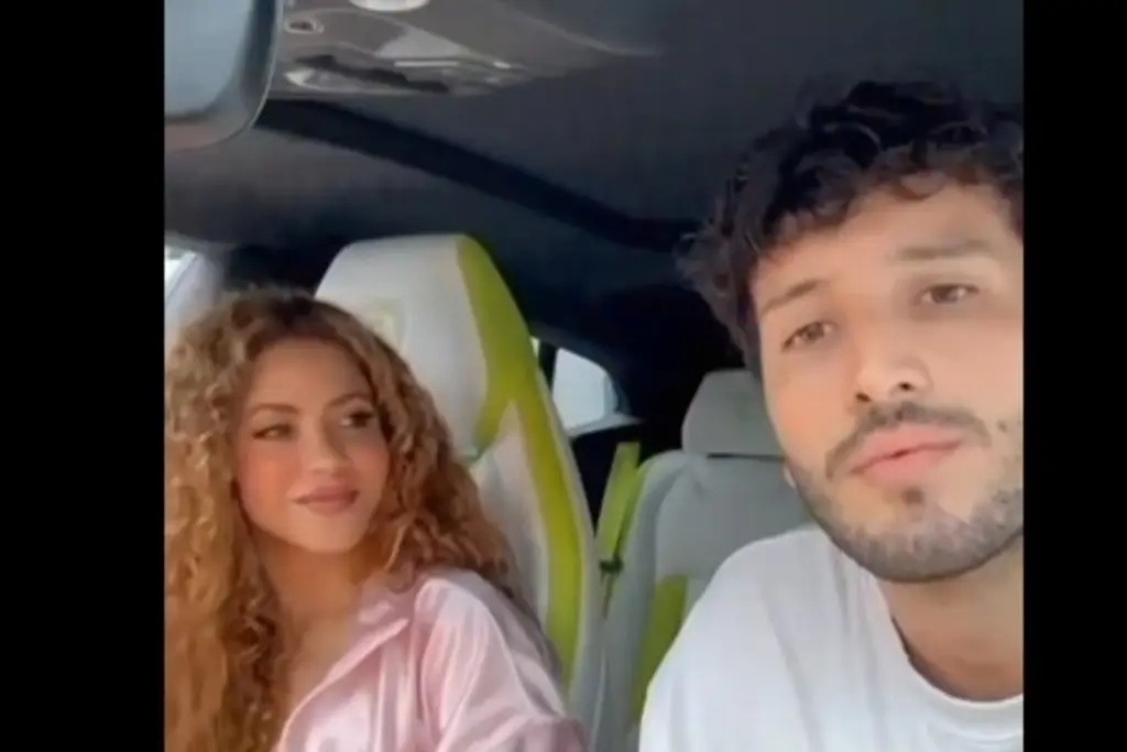 Imagen Shakira canta junto a Yatra en su coche de lujo que promete regalar a un fan