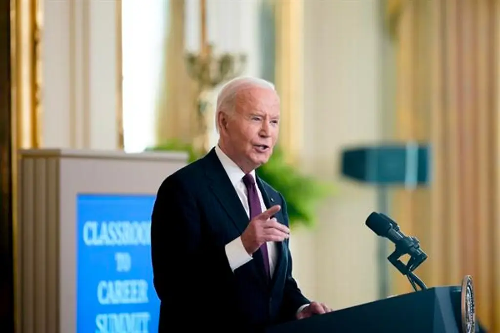 Imagen Joe Biden se reúne con familiares de estadounidenses secuestrados por Hamás 