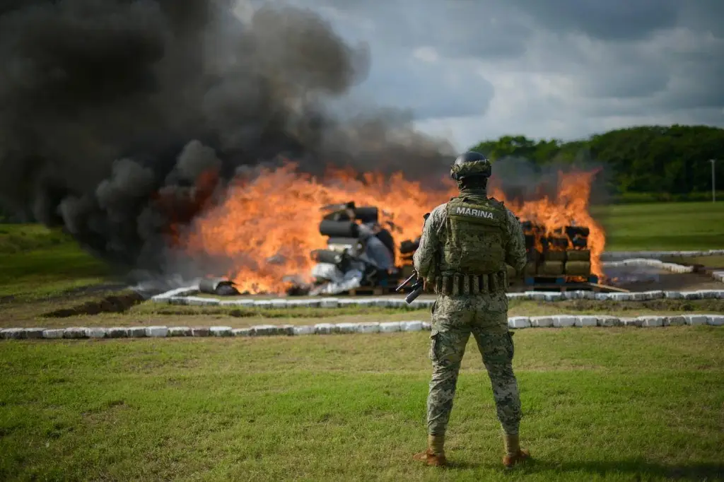 Imagen Incineran 1 tonelada 802 kilos de drogas en Veracruz