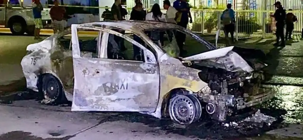 Imagen Incendian dos taxis al norte de Veracruz; refuerzan seguridad