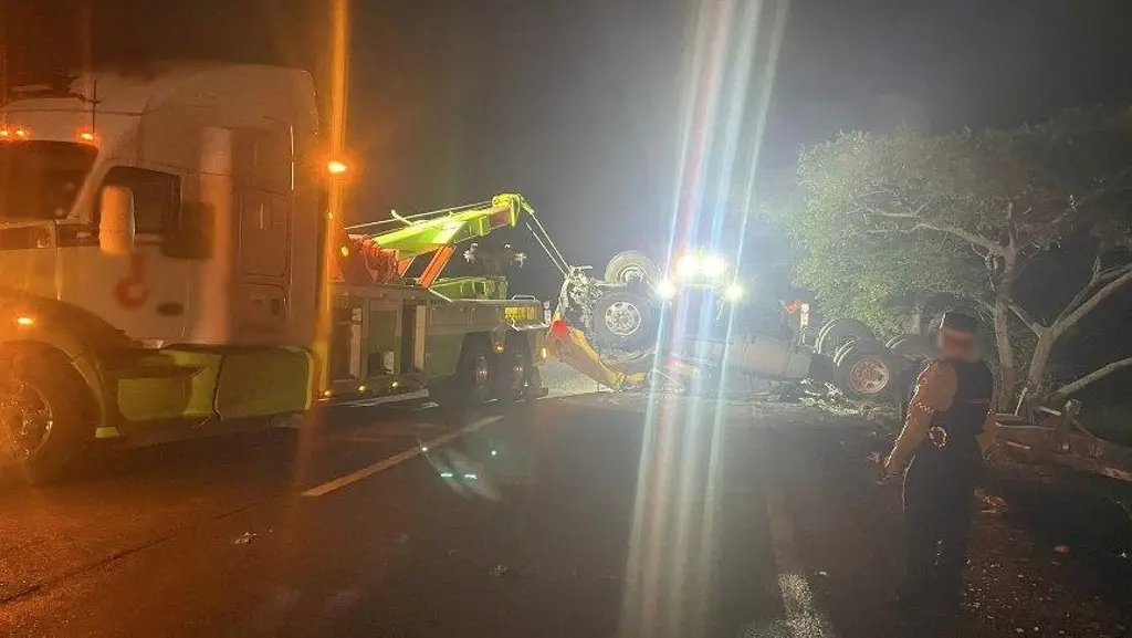 Imagen Cierre total por accidente en esta autopista de Veracruz