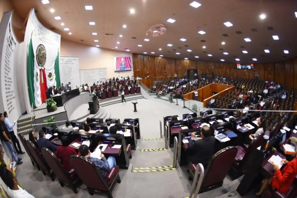 Imagen Supervisan Congreso de Veracruz por toma de posesión de Rocío Nahle