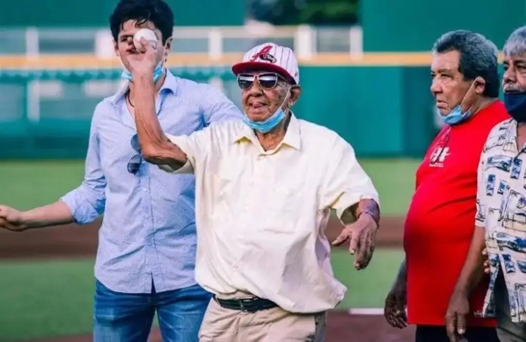 Imagen Exjugador de béisbol, de 103 años de edad, recibirá premio de la Superación Ciudadana en Veracruz