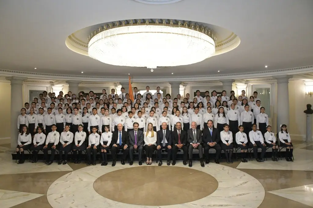 Imagen Esta semana 160 niños de Veracruz recibirán el premio de la Superación Ciudadana