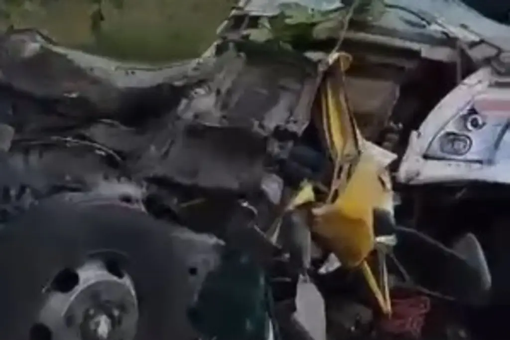 Imagen Se registra aparatoso accidente en carretera de Veracruz; reportan un muerto 