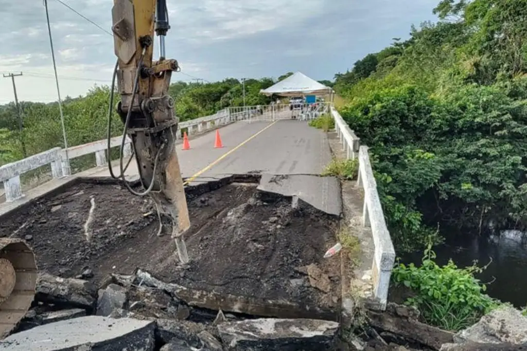 Imagen Arranca rehabilitación del puente Pozuelos en Tlalixcoyan, Veracruz; checa rutas alternas