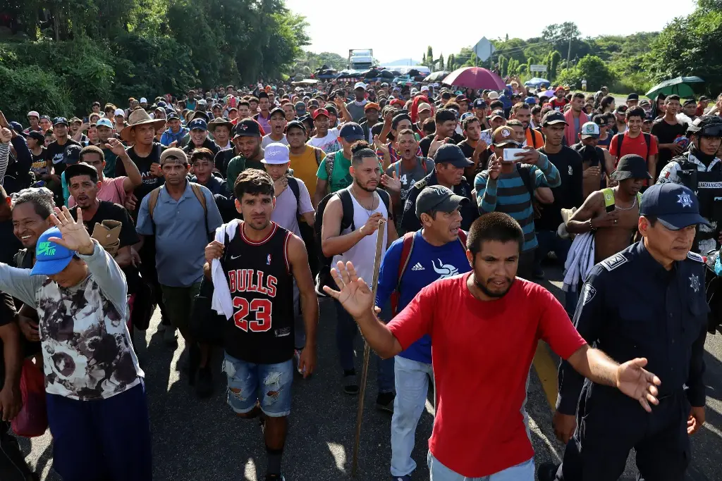 Imagen Caravana migrante denuncia cerco policial en Chiapas