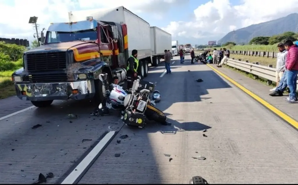 Imagen Carambola en la Orizaba-Córdoba deja 3 lesionados y cierre de la circulación