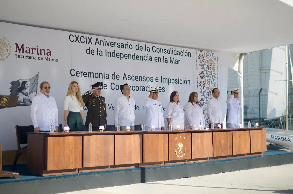 Imagen Conmemoran el Día de la Armada de México en Veracruz