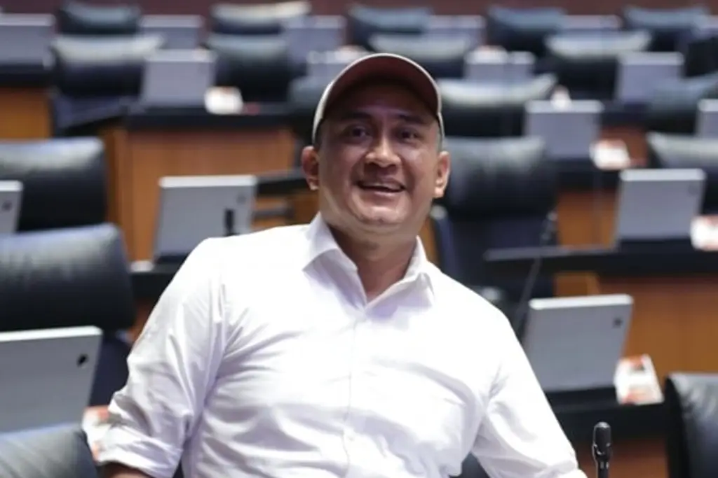 Imagen Senador de Morena pide a ministros explicación por autorizarse un retiro 'dorado'