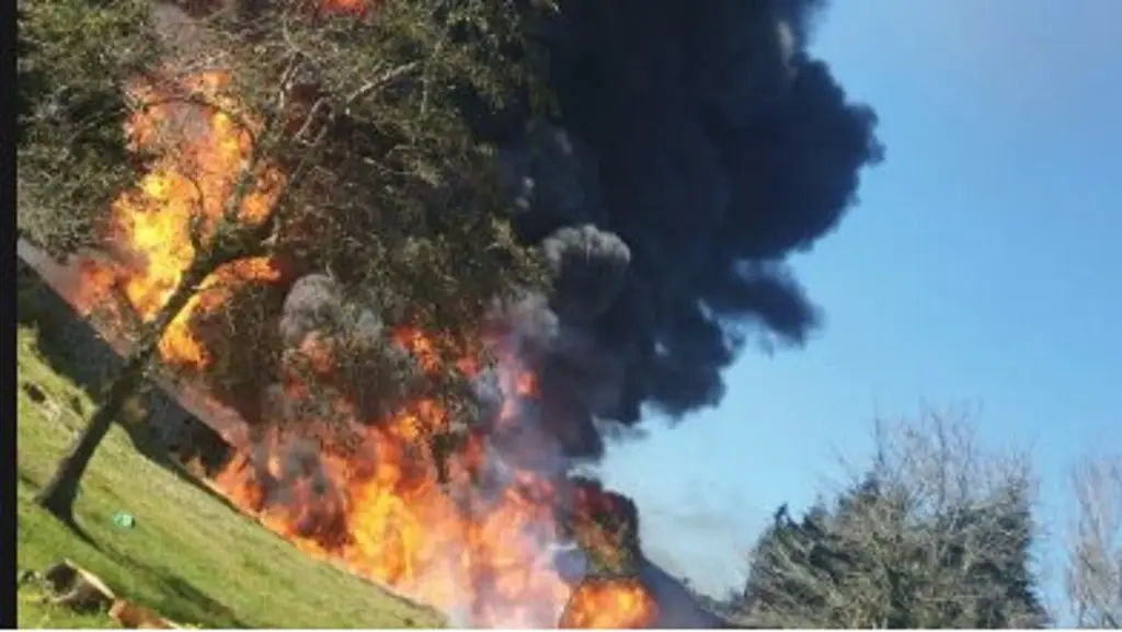 Imagen Continúa el cierre total de circulación en carretera de Veracruz