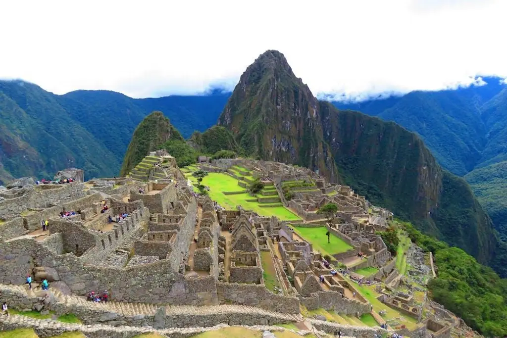 Imagen Machu Picchu estará conectado desde 2025 con una vía cuya obra presenta un 70% de avance