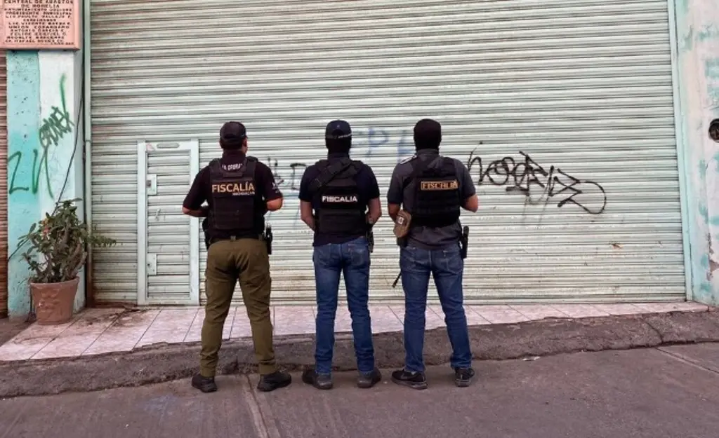 Imagen Catean Mercado de Abastos en Morelia, Michoacán; localizan presunta droga 