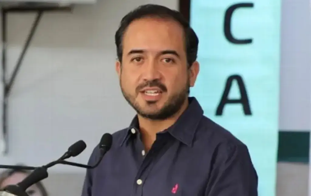 Imagen Propone Fernando Yunes licencia permanente, digital y gratuita para jóvenes en Veracruz