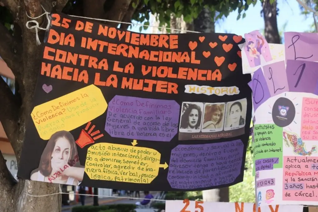 Imagen Instalan  tendedero de 'no violencia' en Ciudad Mendoza, Veracruz 