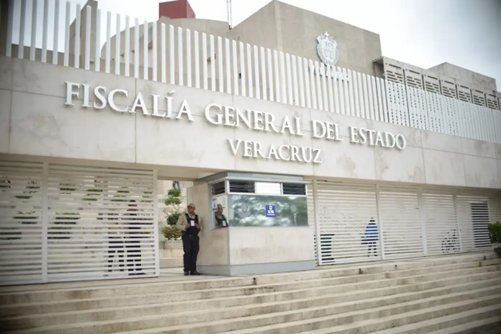 Imagen Iniciativa abre puerta para la salida de la fiscal de Veracruz