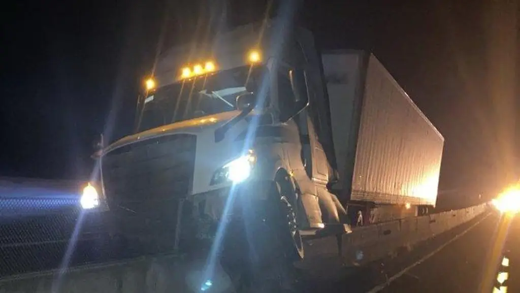 Imagen Cierre por accidente vial en esta autopista de Veracruz